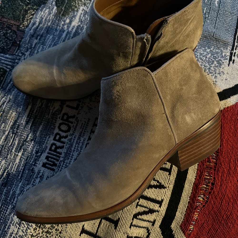 Sam‎ Edelman Taupe/beige suede ankle boots inside zip sz10